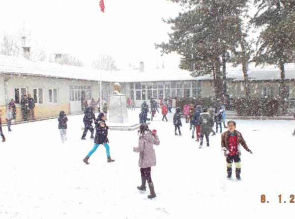 Okulumuzdan Kış Manzaraları